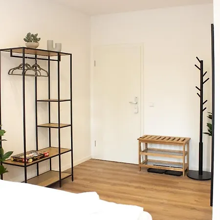 Apartman Frankfurt - *