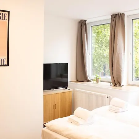 Apartman Frankfurt - *