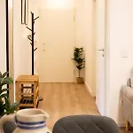 Frankfurt - *