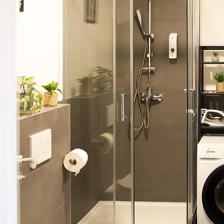 Frankfurt - * פרנקפורט